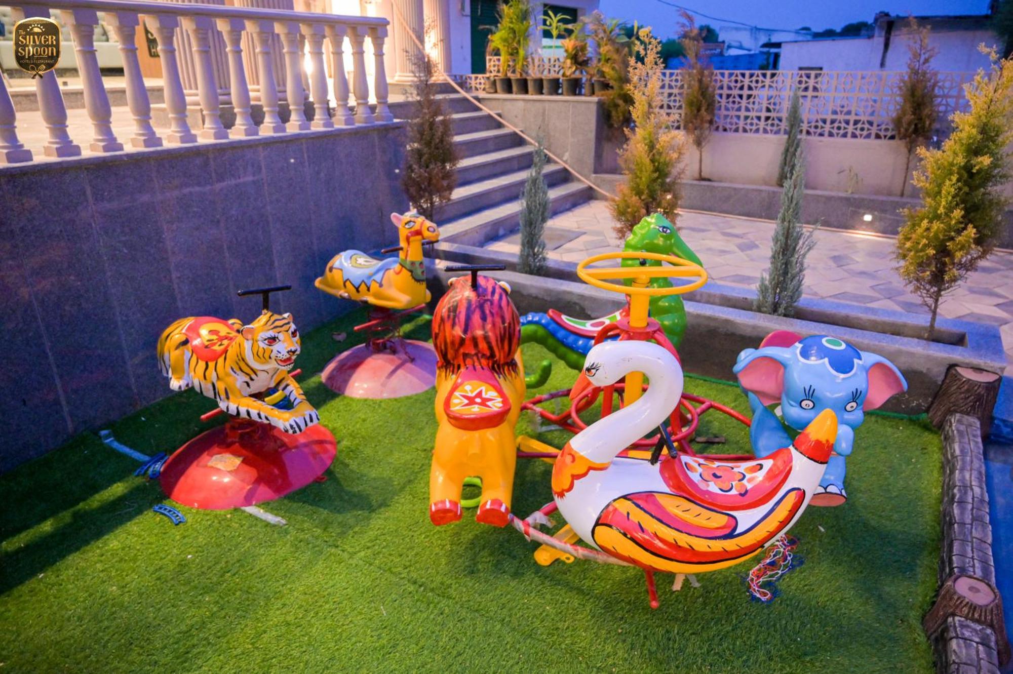 The Silver Spoon Hotel & Restaurant Bundi Exterior photo